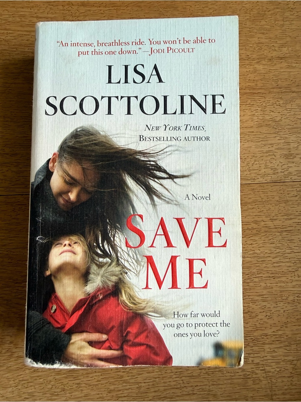 📚3 for $12📚 Lisa Scottoline - Save Me - White & Red Paperback Book